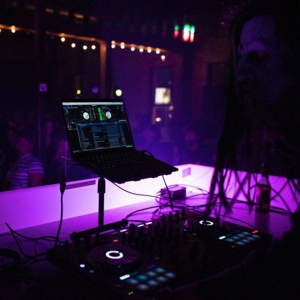 dj-12